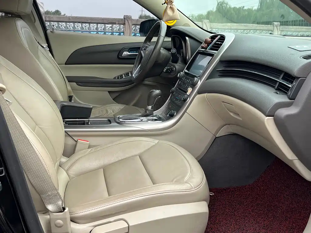 CHEVROLET MALIBU 2012