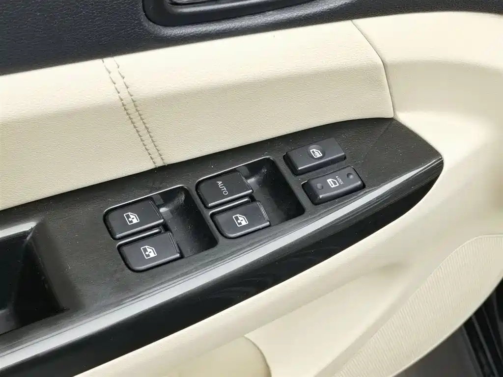 CHANGAN EADO 2014