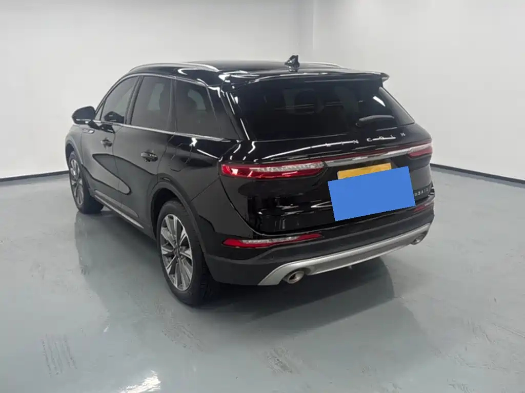 LINCOLN ADVENTURER 2023