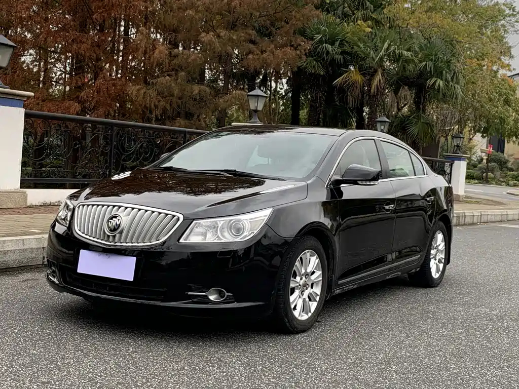 BUICK LACROSSE 2013