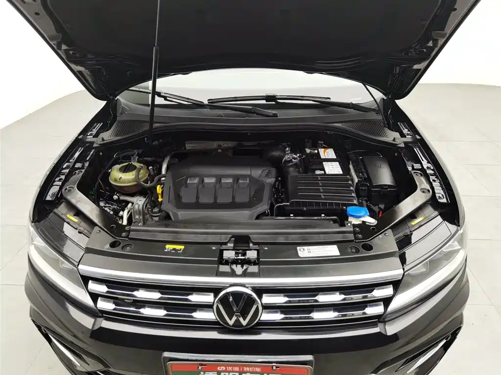 VOLKSWAGEN TIGUAN L 2021