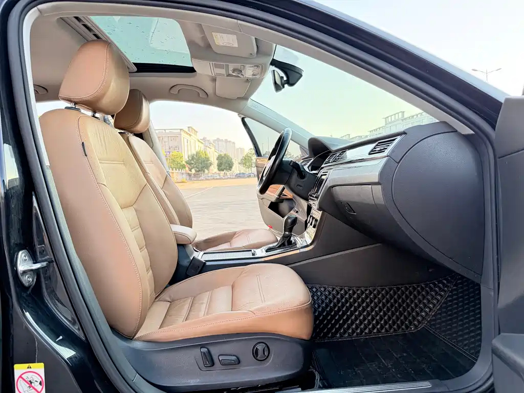 VOLKSWAGEN PASSAT 2016