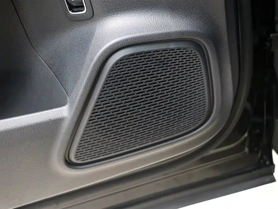 MERCEDES BENZ GLB 2025