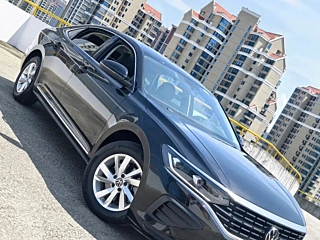 VOLKSWAGEN PASSAT 2023