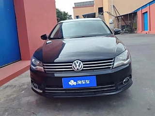 VOLKSWAGEN BORA 2013