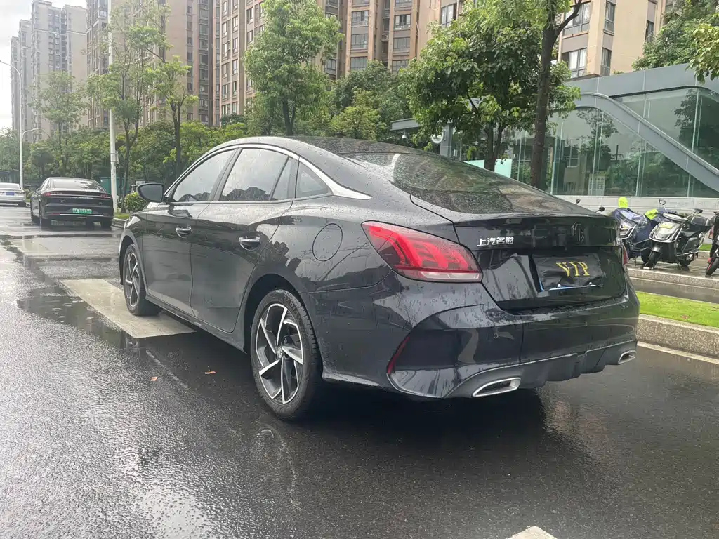 MG MG5 2021