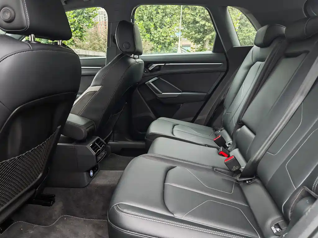 AUDI Q3 2024