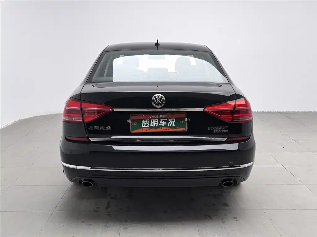 VOLKSWAGEN PASSAT 2016