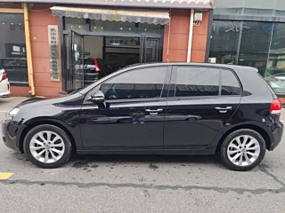 VOLKSWAGEN GOLF 2011