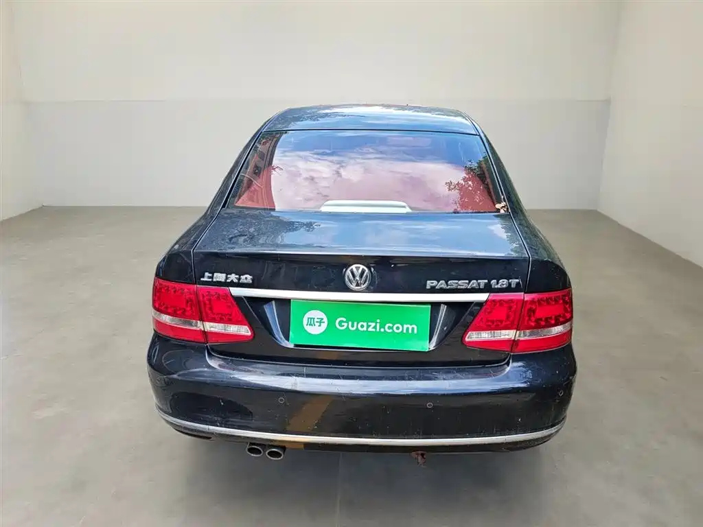 VOLKSWAGEN PASSAT LINGYU 2011