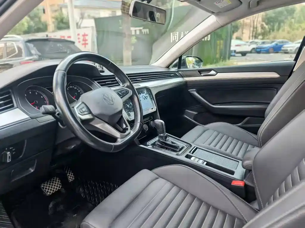 VOLKSWAGEN MAGOTAN 2021