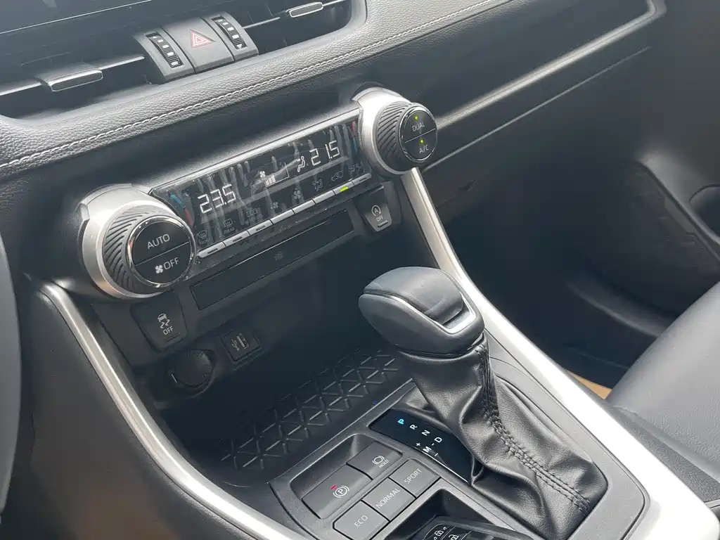 TOYOTA WILDLANDER 2024