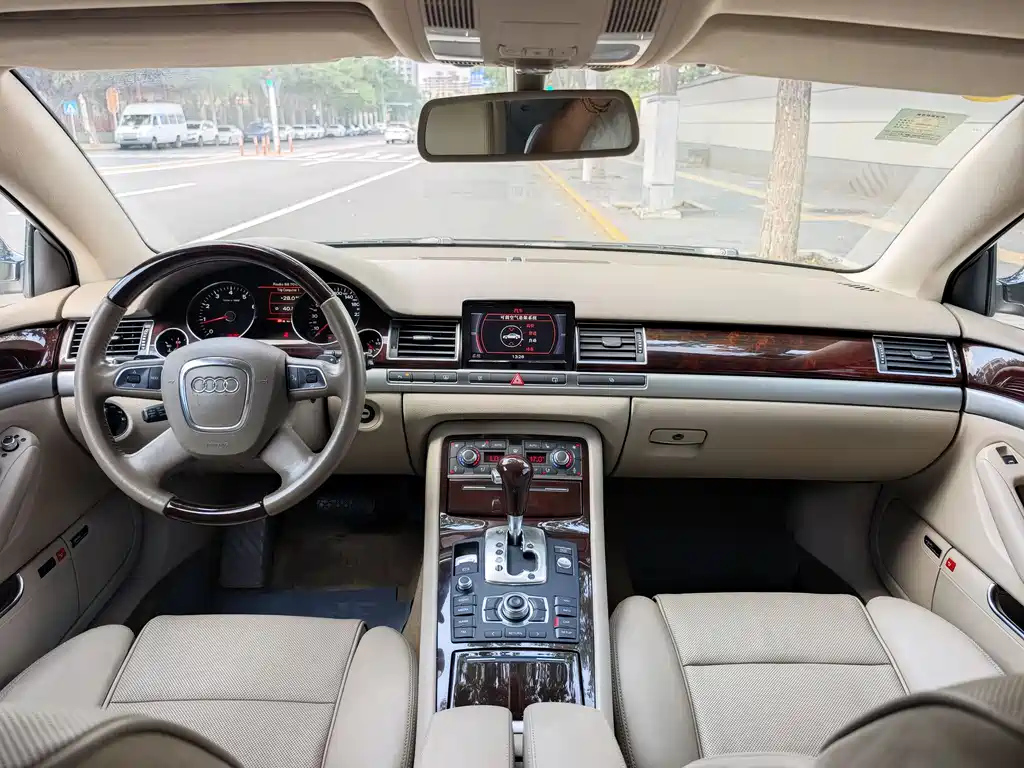 AUDI A8 2008