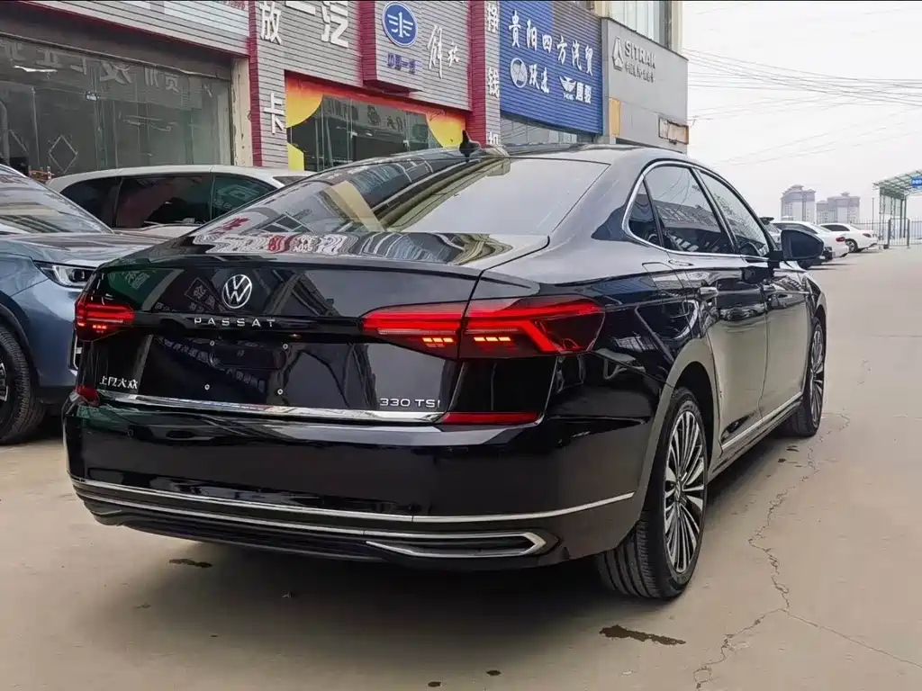 VOLKSWAGEN PASSAT 2020