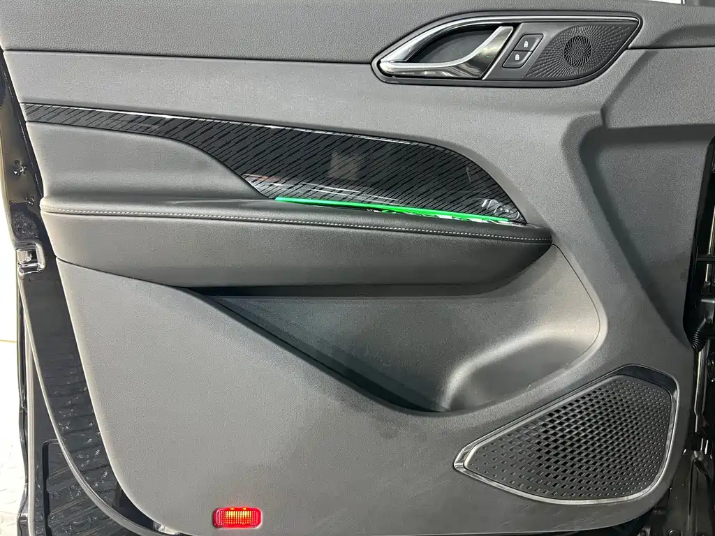 HONGQI HS3 PHEV 2024