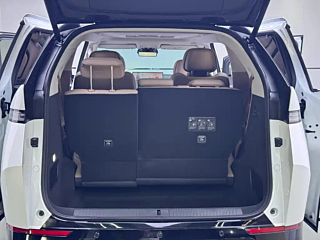 XPENG MOTORS X9  2025 YEAR 740 RANGE MAX 2025