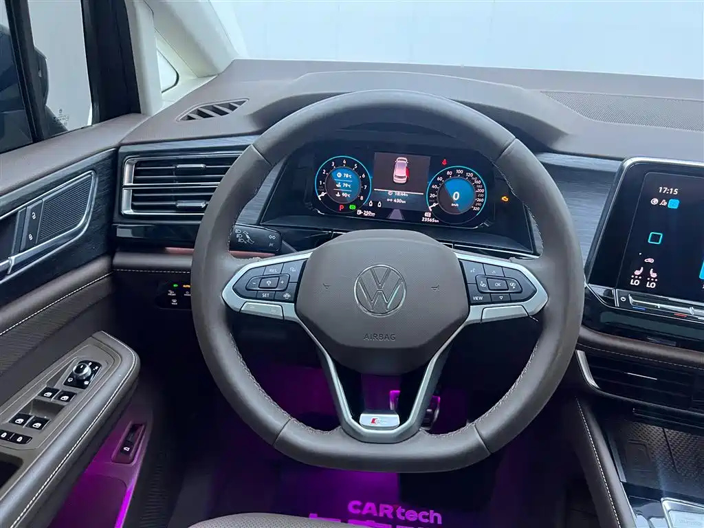 VOLKSWAGEN VILORAN 2022