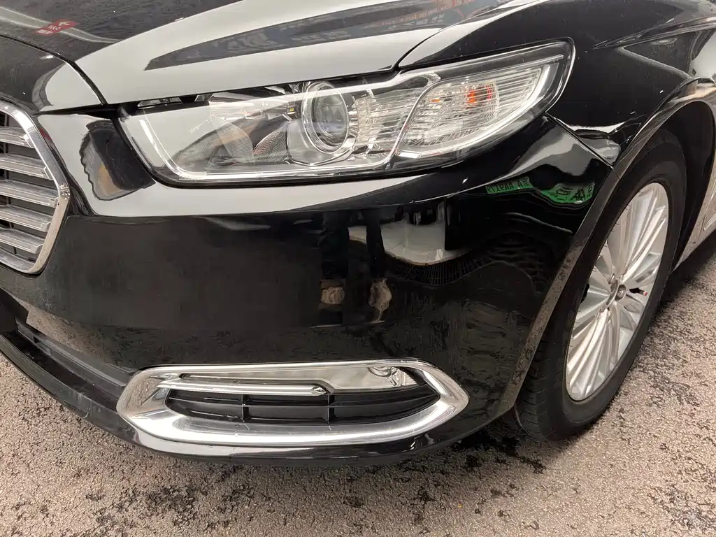 FORD TAURUS 2018
