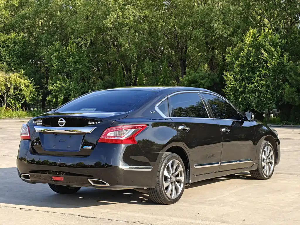 NISSAN TEANA 2016