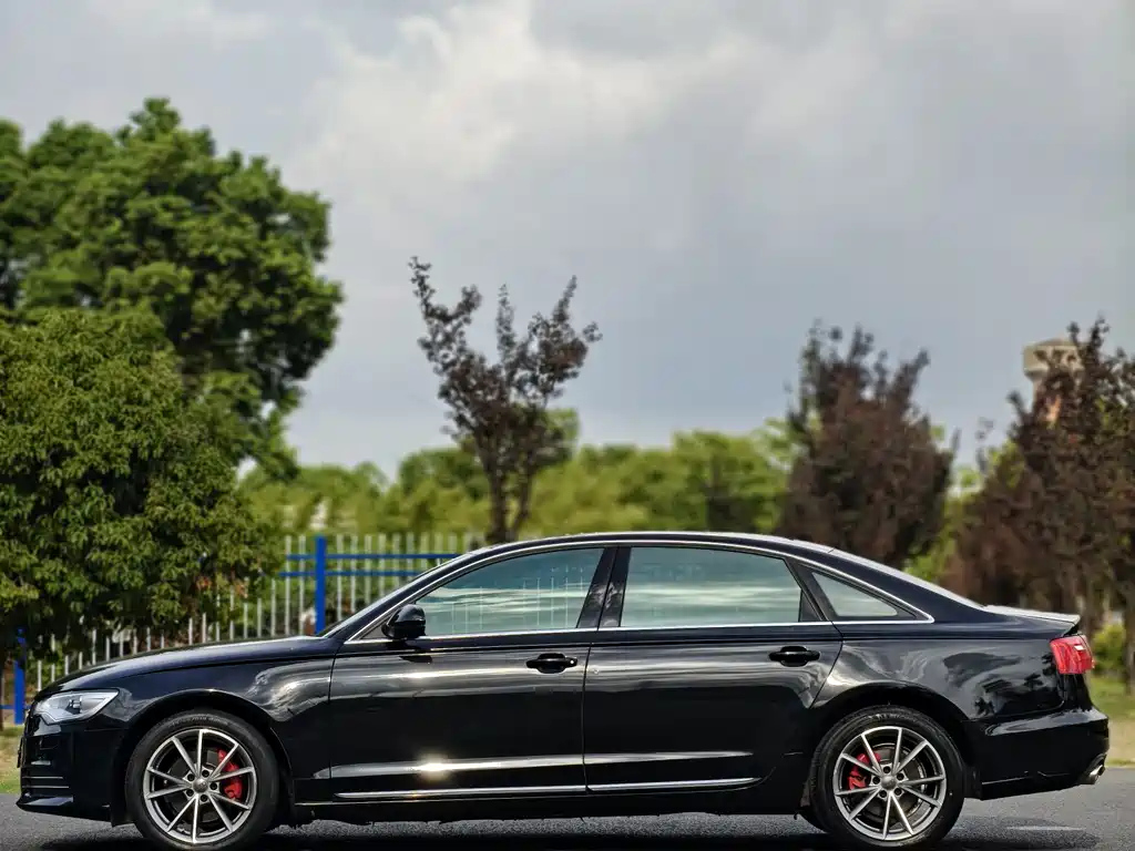 AUDI A6L 2012