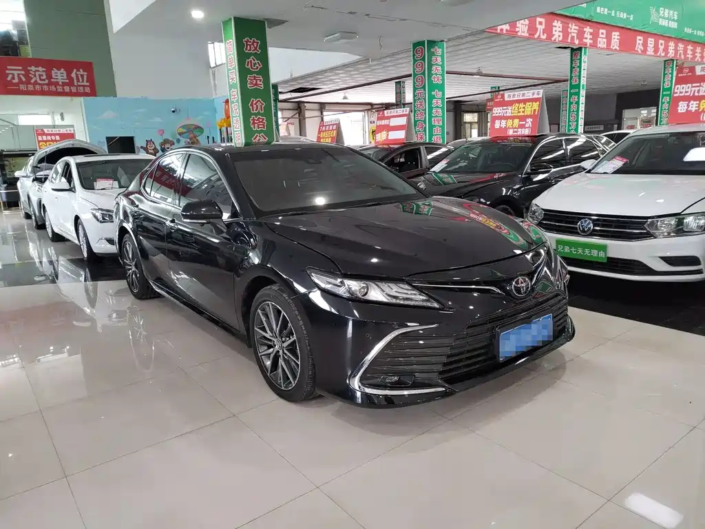 TOYOTA CAMRY 2023
