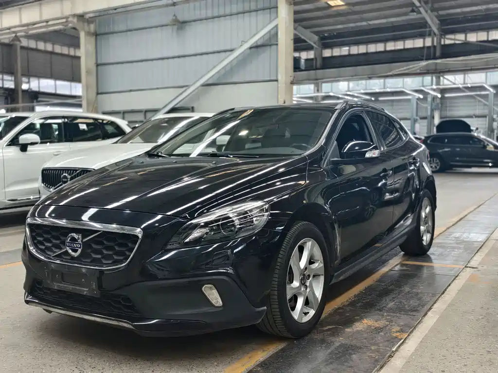 Аукционный лист VOLVO V40 2014