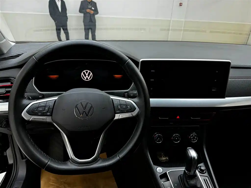 VOLKSWAGEN LAVIDA 2022