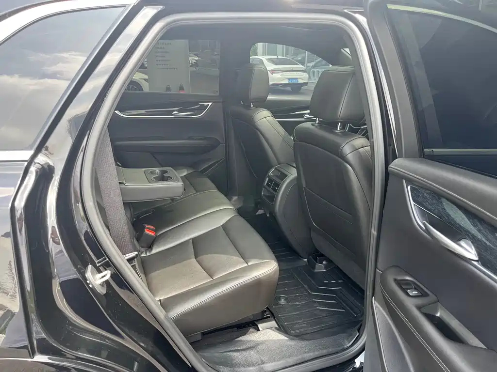CADILLAC XT5 2022