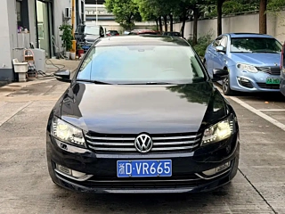 VOLKSWAGEN PASSAT 2012