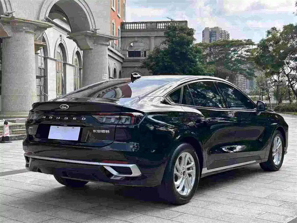 FORD MONDEO 2022