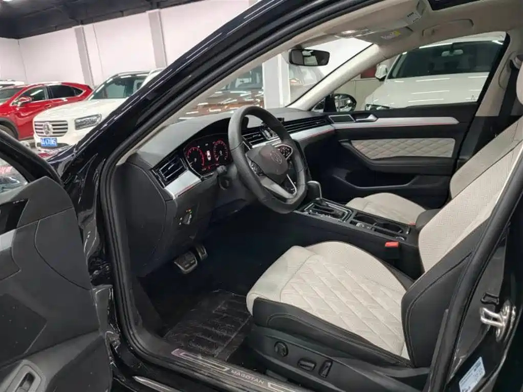 VOLKSWAGEN MAGOTAN 2024
