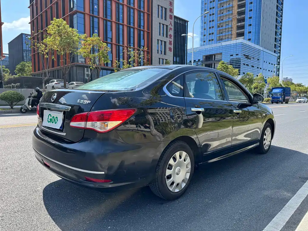 NISSAN SYLPHY 2019