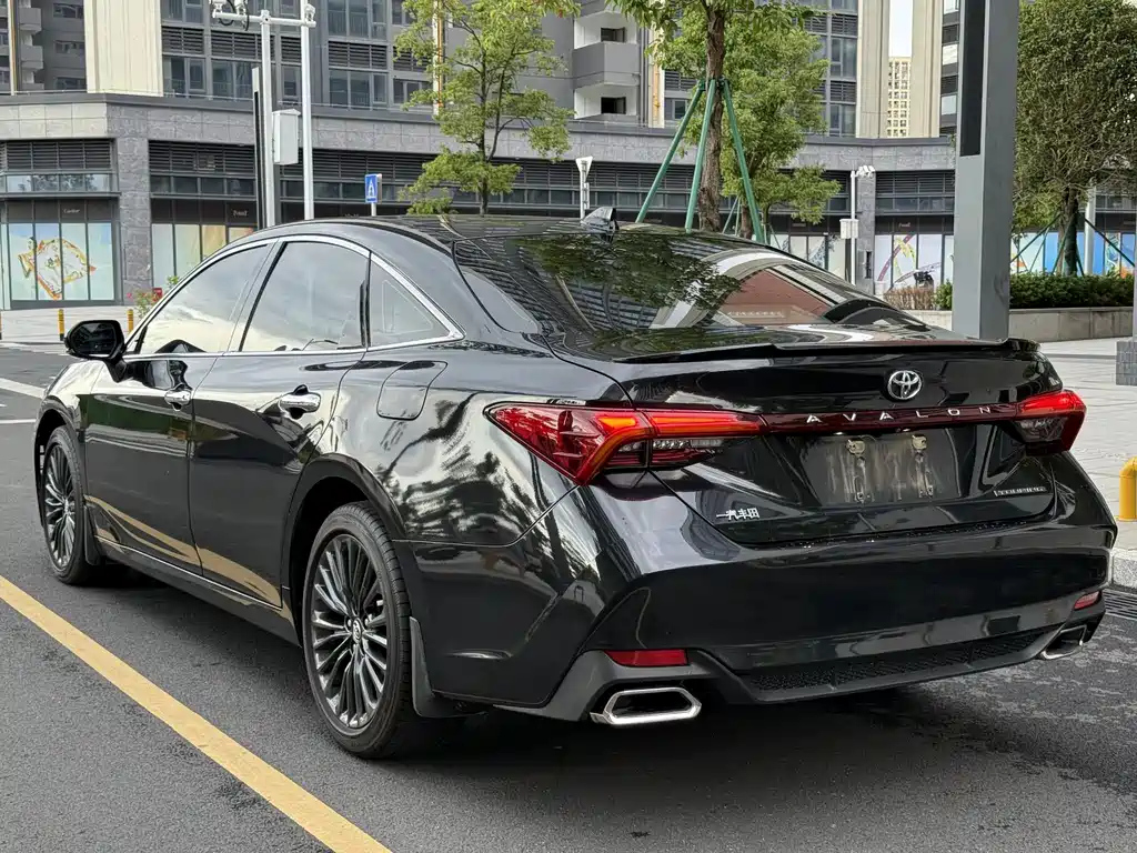 TOYOTA AVALON 2020