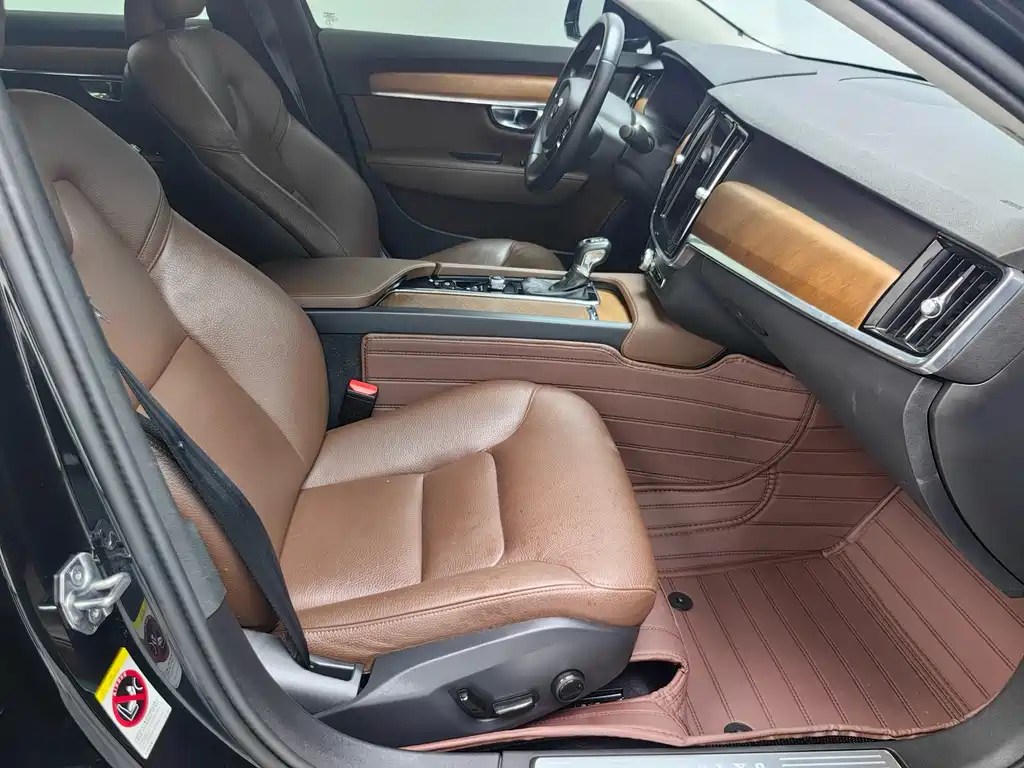 VOLVO S90 2020