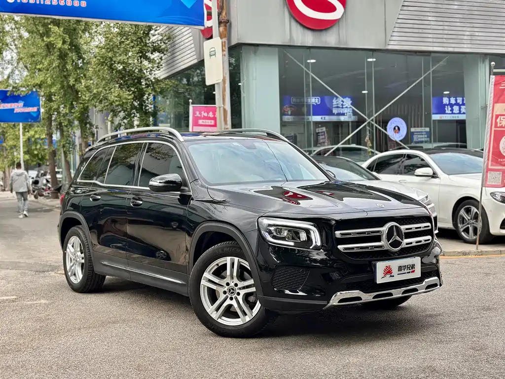 MERCEDES BENZ GLB 2023