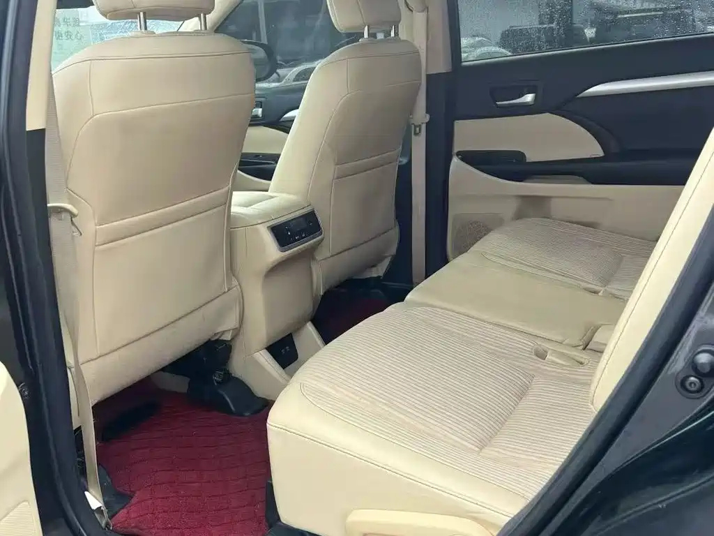 TOYOTA HIGHLANDER 2018