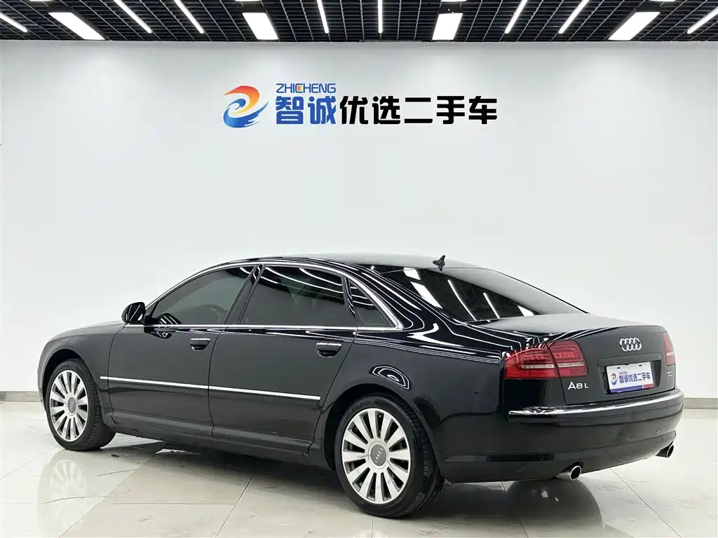 AUDI A8 2010
