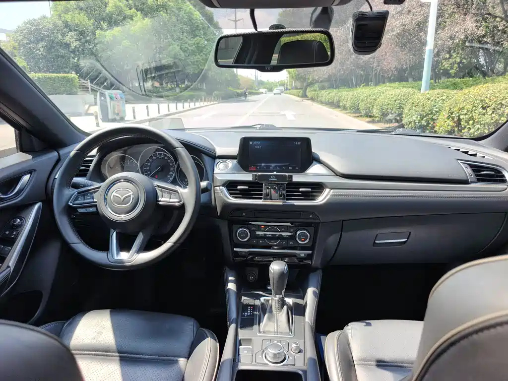 MAZDA ATENZA 2018