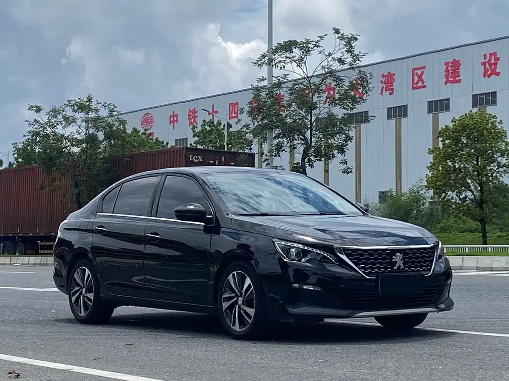 PEUGEOT 408 2019