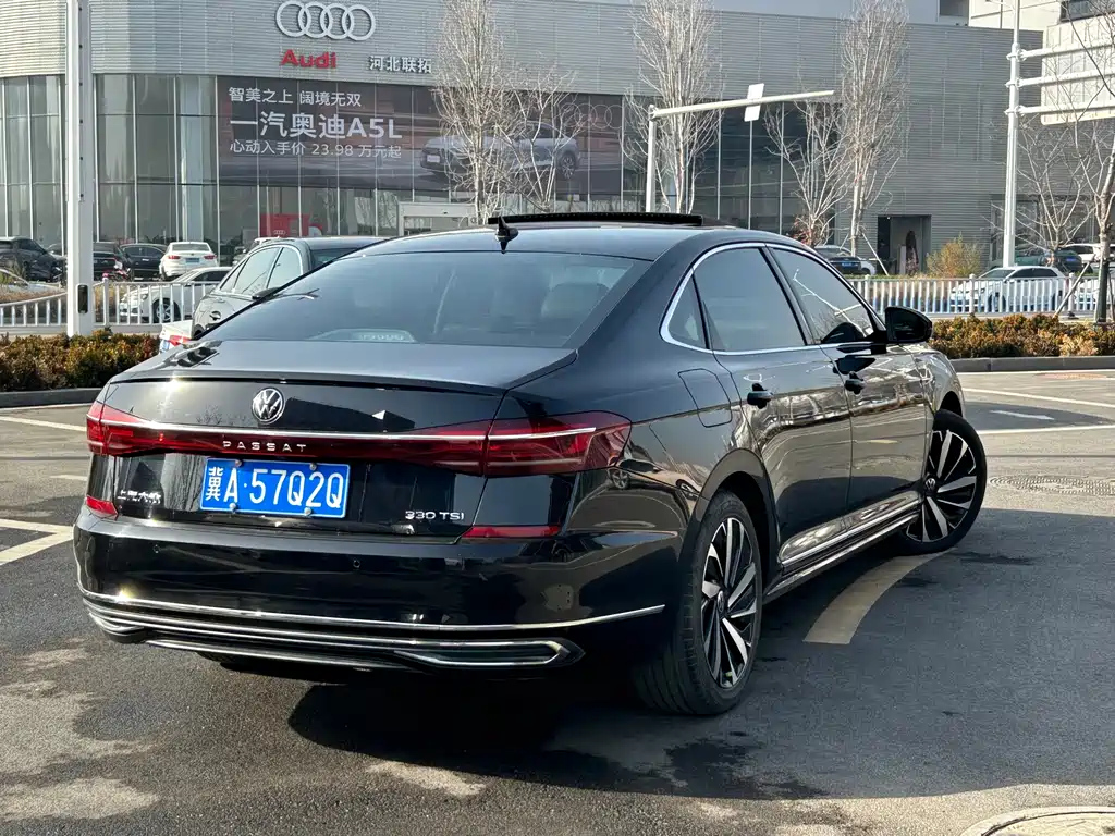 VOLKSWAGEN PASSAT 2022