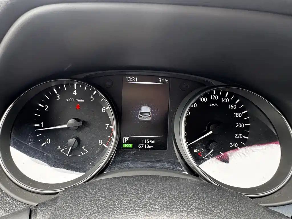 NISSAN QASHQAI 2025