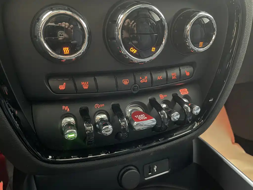 MINI CLUBMAN 2021