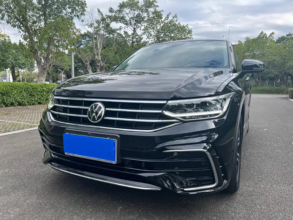 VOLKSWAGEN TIGUAN L 2021