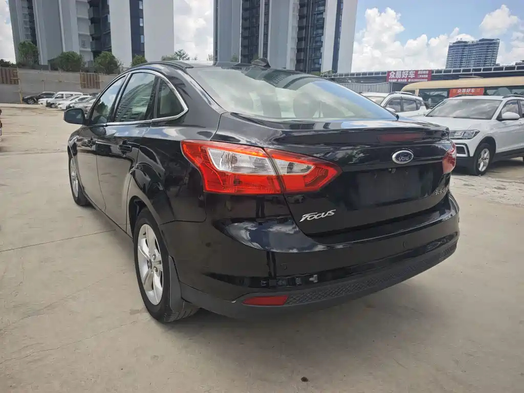 FORD FOCUS 2012