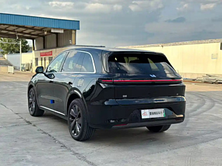 LI AUTO L6  2025 YEAR PRO INTELLIGENT  EDITION 2025