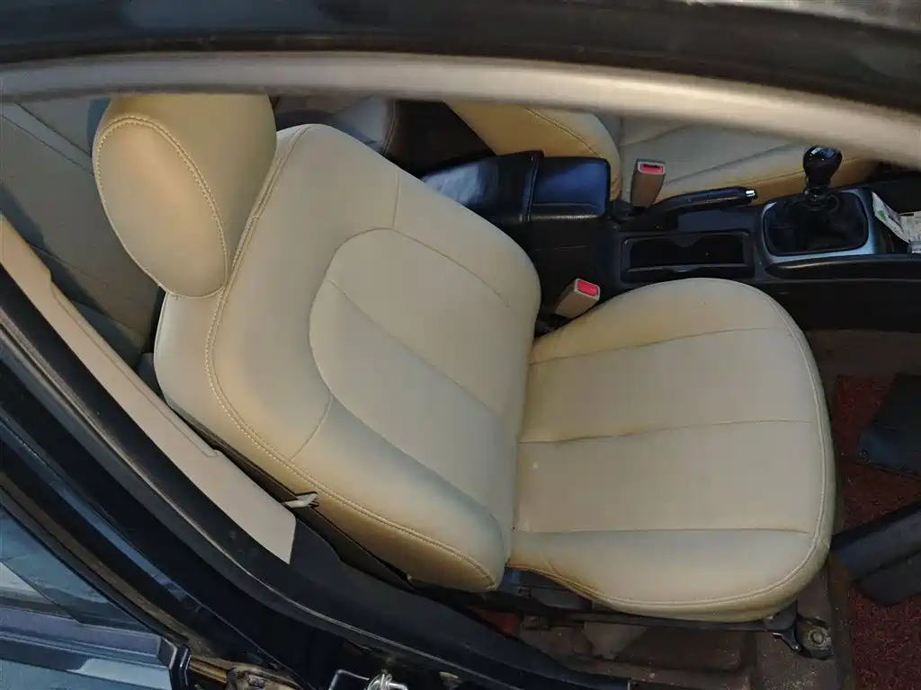 HYUNDAI CELESTA 2015