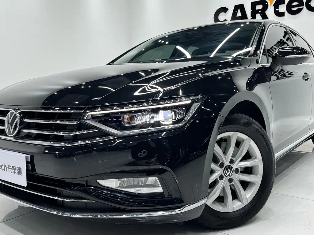 VOLKSWAGEN MAGOTAN 2020