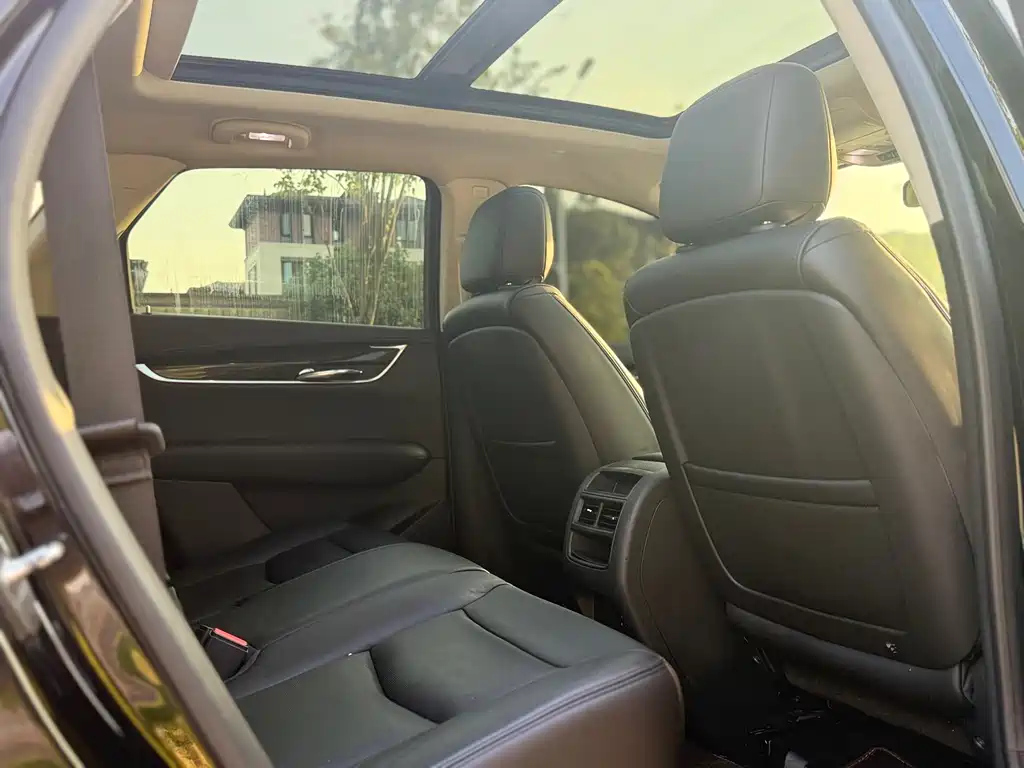 CADILLAC XT5 2018