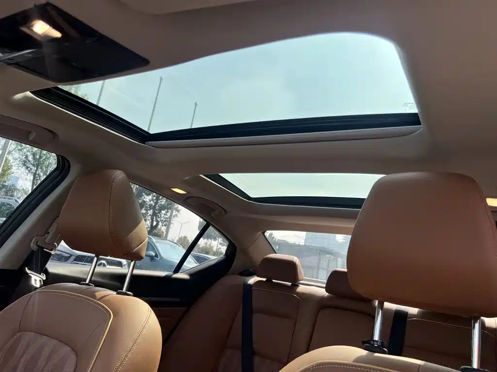 NISSAN TEANA 2024