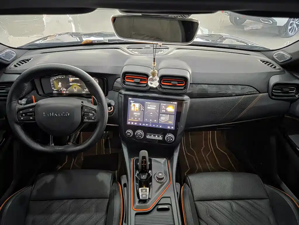 LYNK&CO 02 HATCHBACK 2022